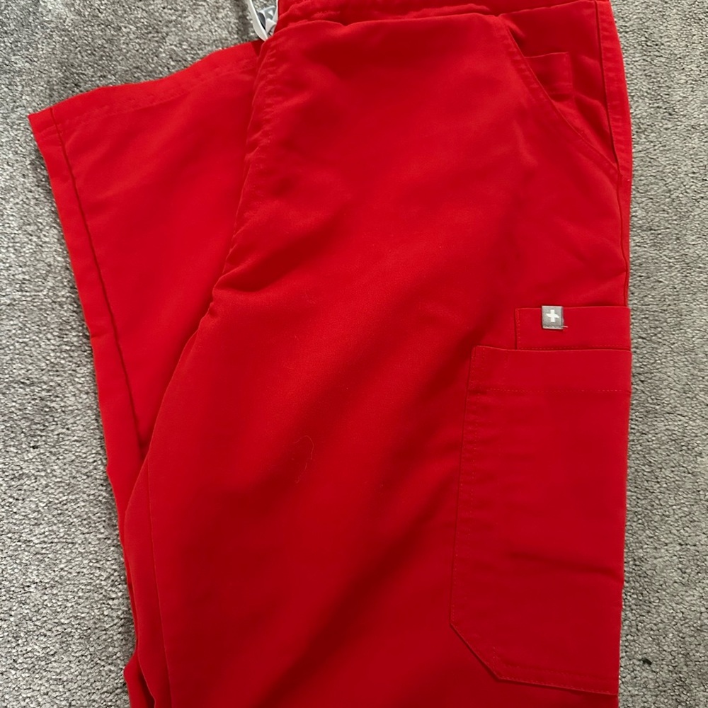 Scrub set